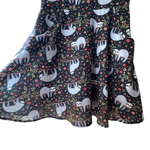 LA SOUL NWOT SLEEVELESS FIT & FLARE SMILING SLOTH DRESS LINED | SIZE: SMALL - Picture 6 of 11